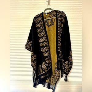 Heavy Black and Gold Cape with Tassels O/S